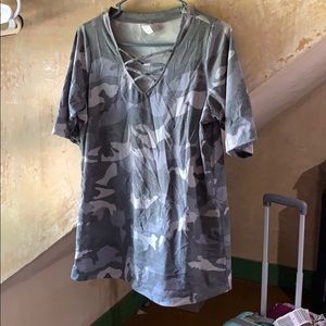 NWT Gray Camo T-shirt